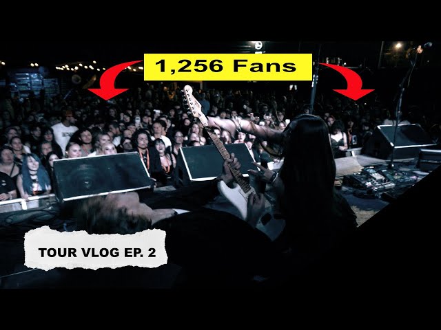 WHAT IT'S LIKE ON STAGE FOR 1,000 PEOPLE (tour Vlog Ep. 2)