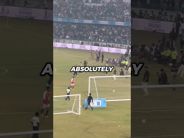 How a former Indian footballer totally messed up in front of Messi.😳😭