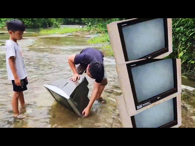 I Found a CRT TV Trapped in a Flooded Stream and Brought It Back to Life!