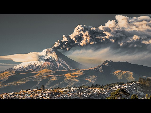 Ecuador: El País Más Imposible del Mundo | Documental de Viaje en 4K