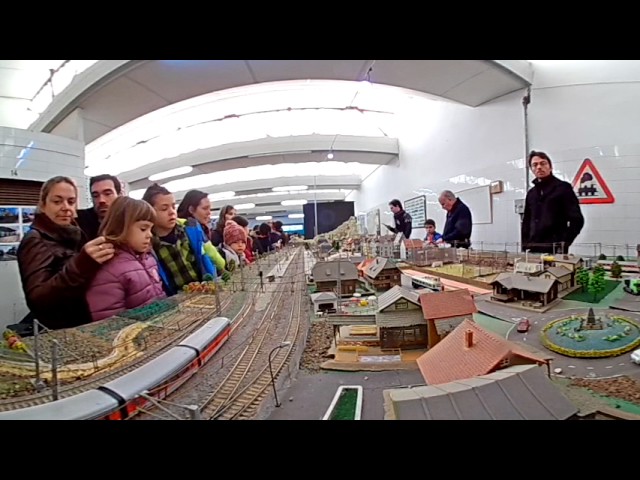Maqueta escala H0 en 360º - Associació Ferroviària de Godella
