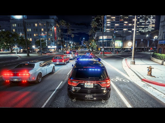 Playing GTA 5 as a City Cop | LSPDFR Realism Patrol 4K