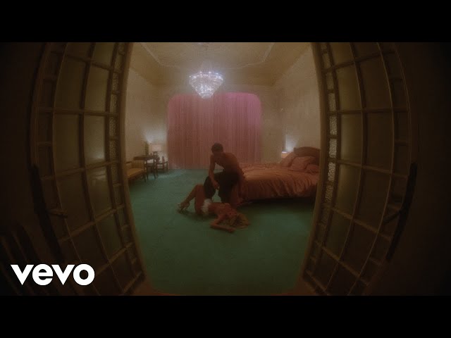 Bad Gyal - Un Coro y Ya :) (Official Video)