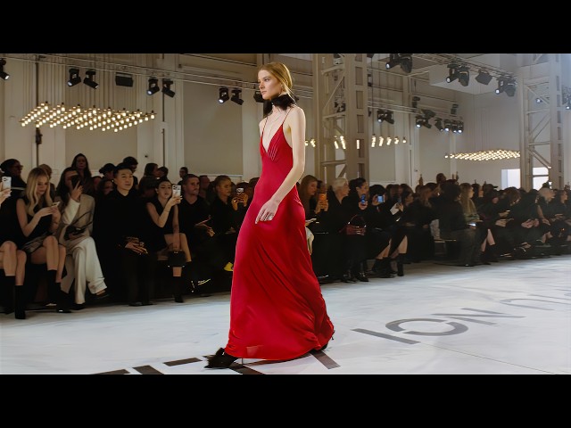 Fendi | Fall/Winter 2026/27 | Milan Fashion Week