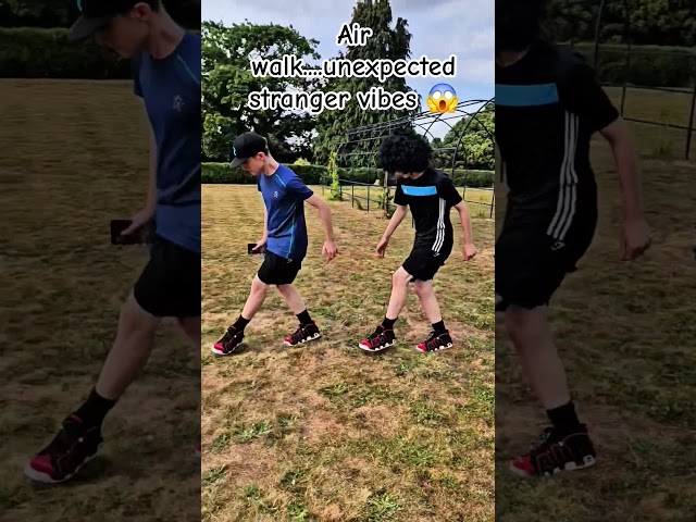 air walk ...unexpected stranger vibes ✨️  #airwalk  #dancechallenge #dance #dancetutorial