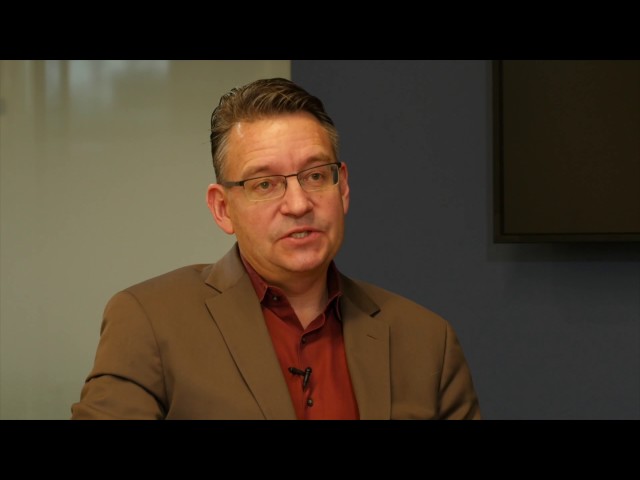 Course Design and Orienting Students with the "V Model"