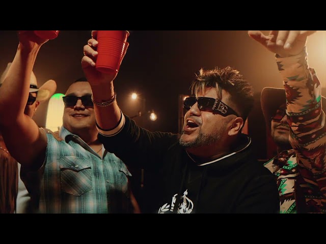 Dezigual + Santa Fe Klan + Mimoso + RSN - Perro Callejero - Official Video
