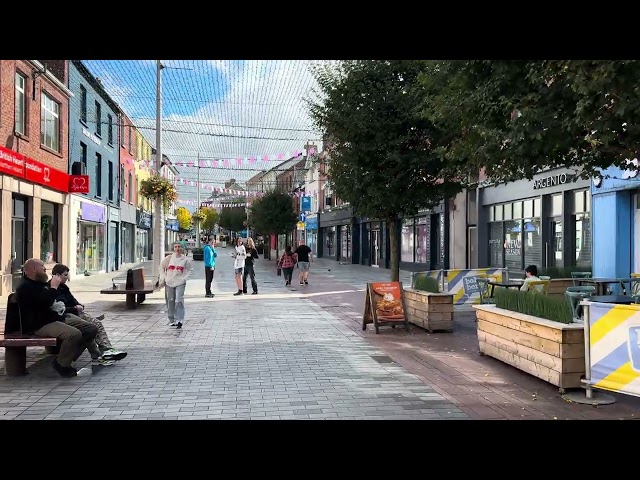 WALKING through LISBURN CITY CENTRE in NORTHERN IRELAND * 4K (60fps)