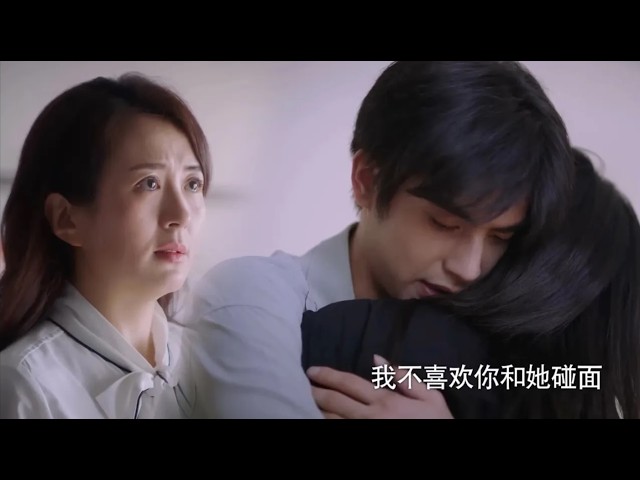 When Mom made things difficult for Jianjian,Lingxiao immediately lost his temper and started arguing