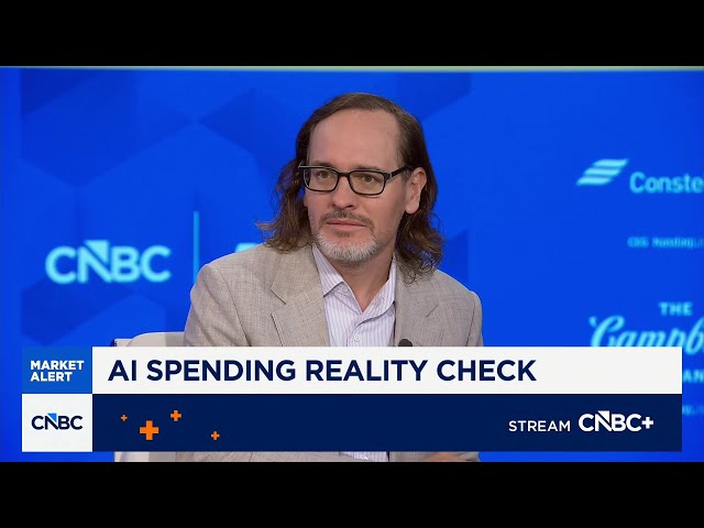 We're 'absolutely' in an AI bubble right now, says Lead Edge Capital's Mitchell Green