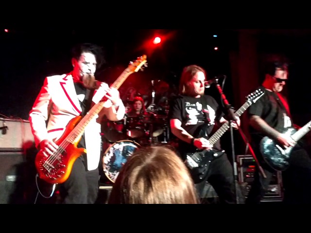 Vial...Experiment playing Shutter at the WOW Hall 5-20-2017