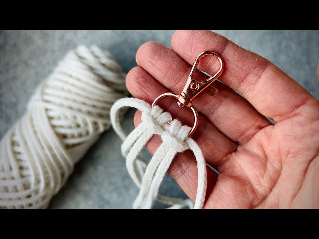 Simple Macrame Keychain - Beginner Macrame Tutorial - Easy Macrame