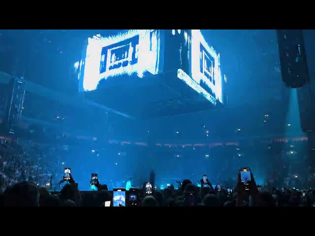 Billie Eilish - Intro & CHIHIRO (Live in Berlin | 09.05.2025 | 4K)