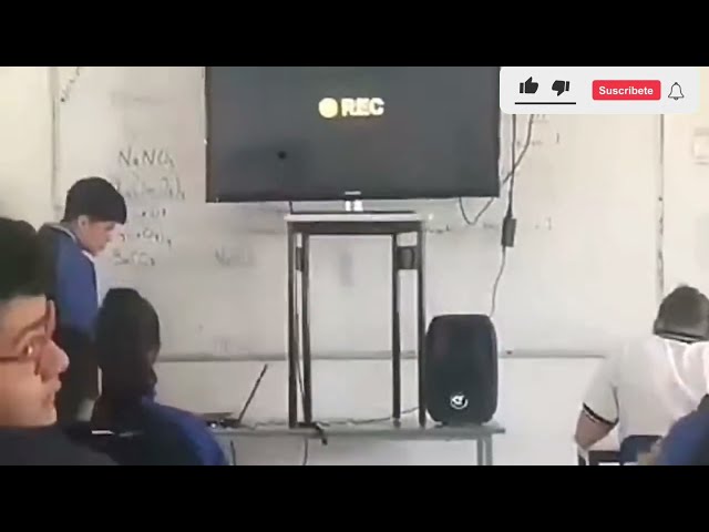 LA MEJOR PRESENTACION QUE VERAS🤓#humor #comedia #xd #escola