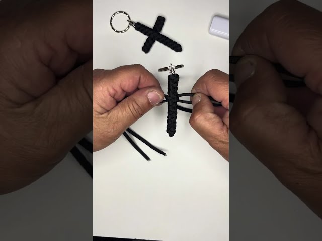 Make a Cross Paracord Keychain Full Tutorial #paracordcrafts #paracordkeychain #diyparacord