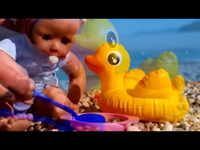 TOP mejores episodios con la  bebé Annabelle. Videos de juguetes Baby Born