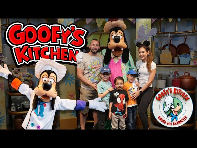 Goofy's Kitchen Character Dining Restaurant Review at Disneyland Hotel - Is It Worth It?