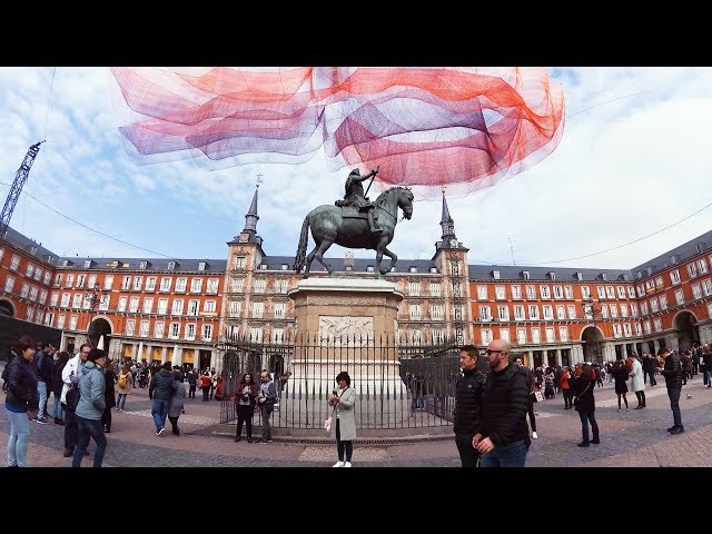 Discover the Golden Metropolis of Madrid in this VR 180 3D Experience