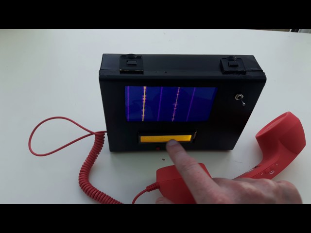 The Portable Web SDR Receiver. Listen to Ham radio transmissions and decode Morse code.