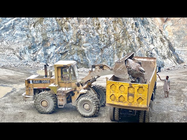 Unbelievable Stone Loading Skills 💪Catterpillar in action 