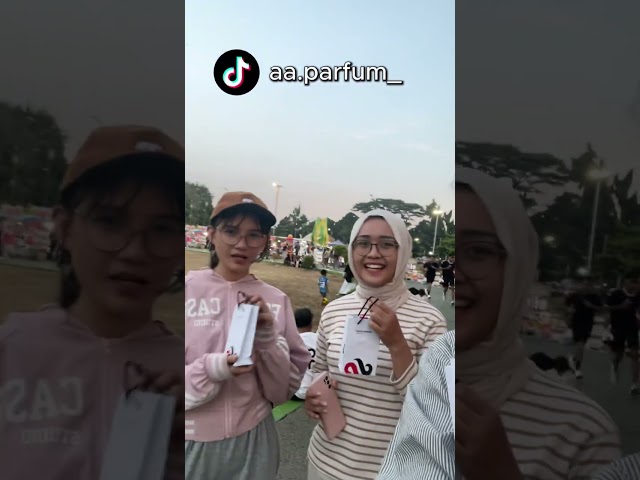 Subang Residents React to Being Gifted Free Perfume!