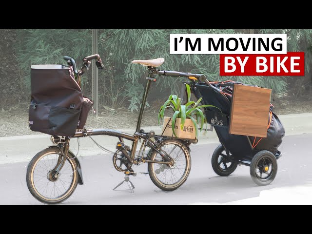 i am moving (by bike)