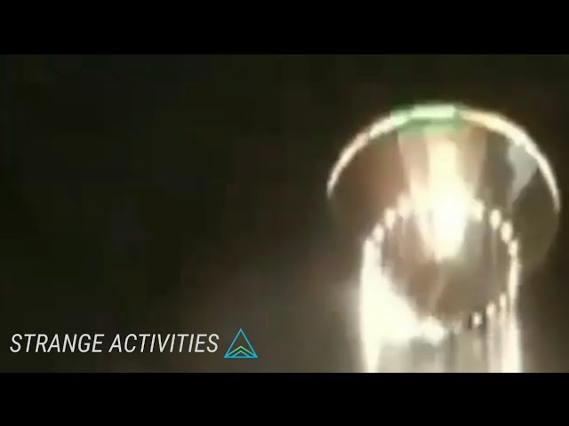 UFO Sighting: Massive UAP / OVNI In Brazil! 🇧🇷 Mysterious Lights, Beam, & More!!