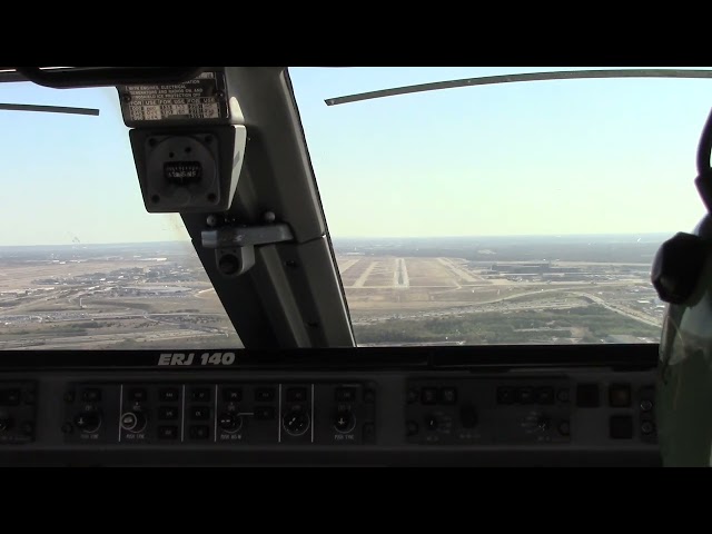 Flight Deck View:What a Flight Dispatcher Sees When Landing@DFW International Airport For Fam Ride