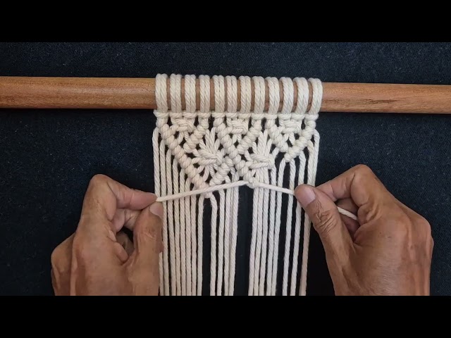 Macrame wall hanging #macrametutorial #macrame #diy #handmade #tutorial #wallhanging 