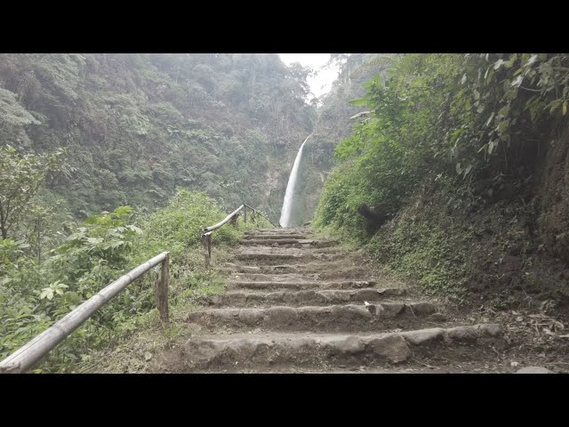 Exploring Indonesia: hiking to see a waterfall ’Coban Pelangi’