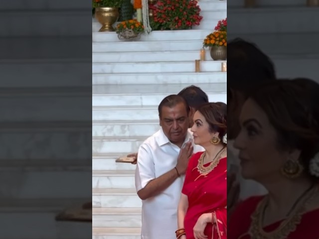 Nita Ambani And Mukesh Ambani Host Mass Wedding Ceremony
