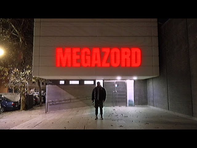 TRAFIK TRAFF - MEGAZORD prod. Hueco, con Dj Lazer