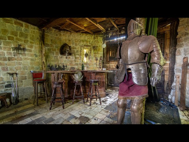 Abandoned 17th Century Medieval Mancave Of A Rich Dutchman!