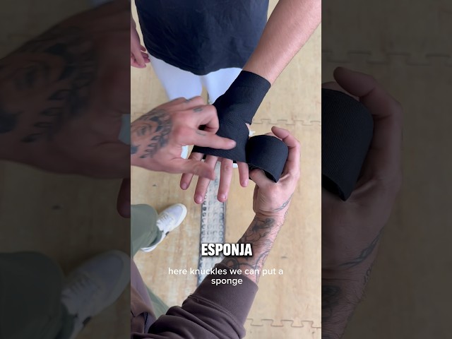 Boxing bandage 🥊 #tutorial #bandage #boxing #foryou #boxing #boxingday #fyp #viral