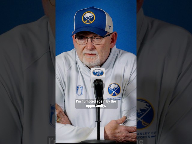 ¡Todos denle las gracias a la esposa de Lindy! 🤝 #buffalosabres #hockey #nhl