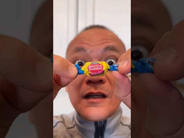 👂 ASMR AMERICA’S ORIGINAL DUBBLE BUBBLE GUM FLAVOR AND EATING SOUNDS 👂 #asmr #shorts