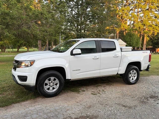 2019 Chevrolet Colorado, 4WD, V6  CLEAN TITLE, 1 OWNER, NO ACCIDENTS! Serviced,  704 213 0169