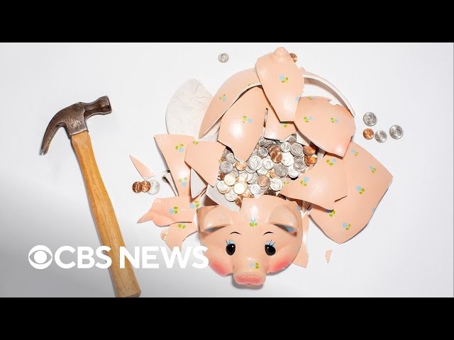 More Americans dipping into 401(k) early, data shows