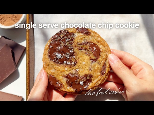 The Best Single Serve Chocolate Chip Cookie 🤎 Bake With Me