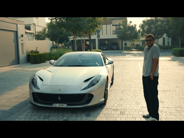 Hago videos sobre escritorios. Acabo de comprar un Ferrari.