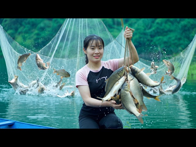 Building a Traditional Fish Net Alone & Catching a Giant School of Carp