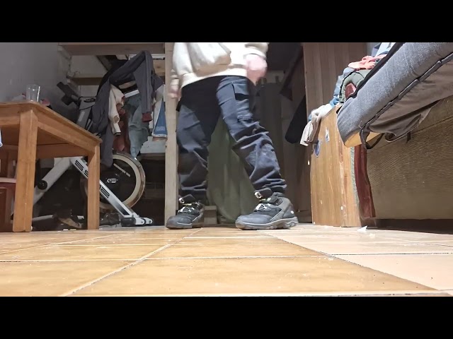 Tutorial cómo hacer el moonwalk de Michael Jackson(AAOW)