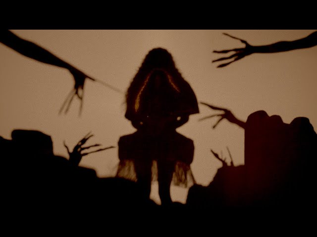 Bárbara Tinoco - DADDY ISSUES