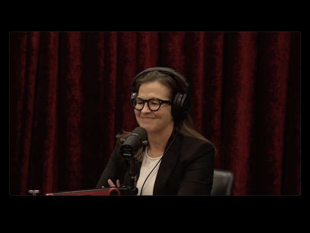 Joe Rogan Experience #2534 - Annie Jacobsen