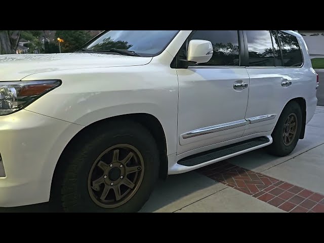 2014 LX 570 walk-around