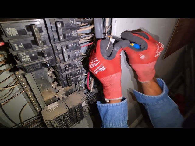 Electrician Troubleshoot Kitchen Outlets Not Working