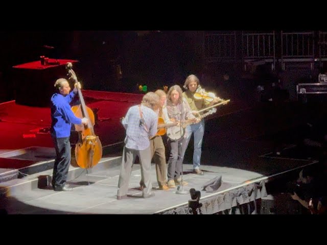 Billy Strings - KFC Yum Center Louisville, KY 12/6/25 (Set 2 - FULL HD)