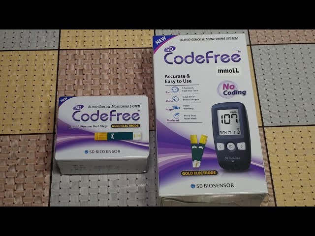 CodeFree Glucometer. Unpacking.