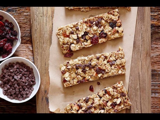 Homemade Chocolate Chip Granola Bars