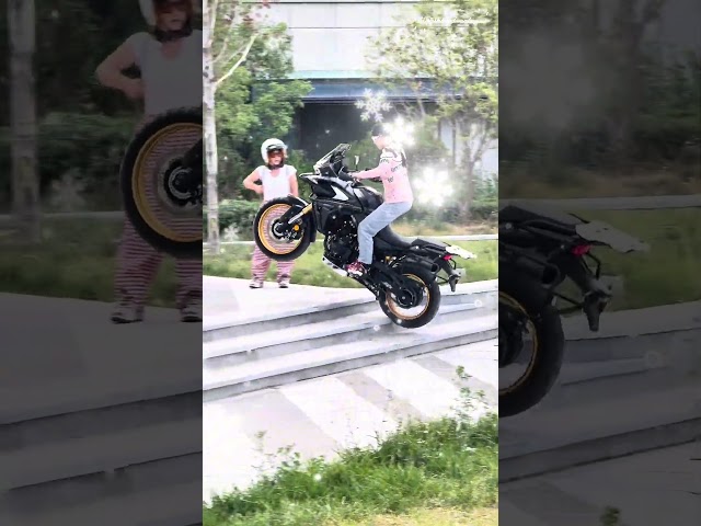 Voge DS525X Rescue Ride: Slick Moves on a Tough Mission #Voge #ADVrider #Moôtrcycle #ds625x #800mt